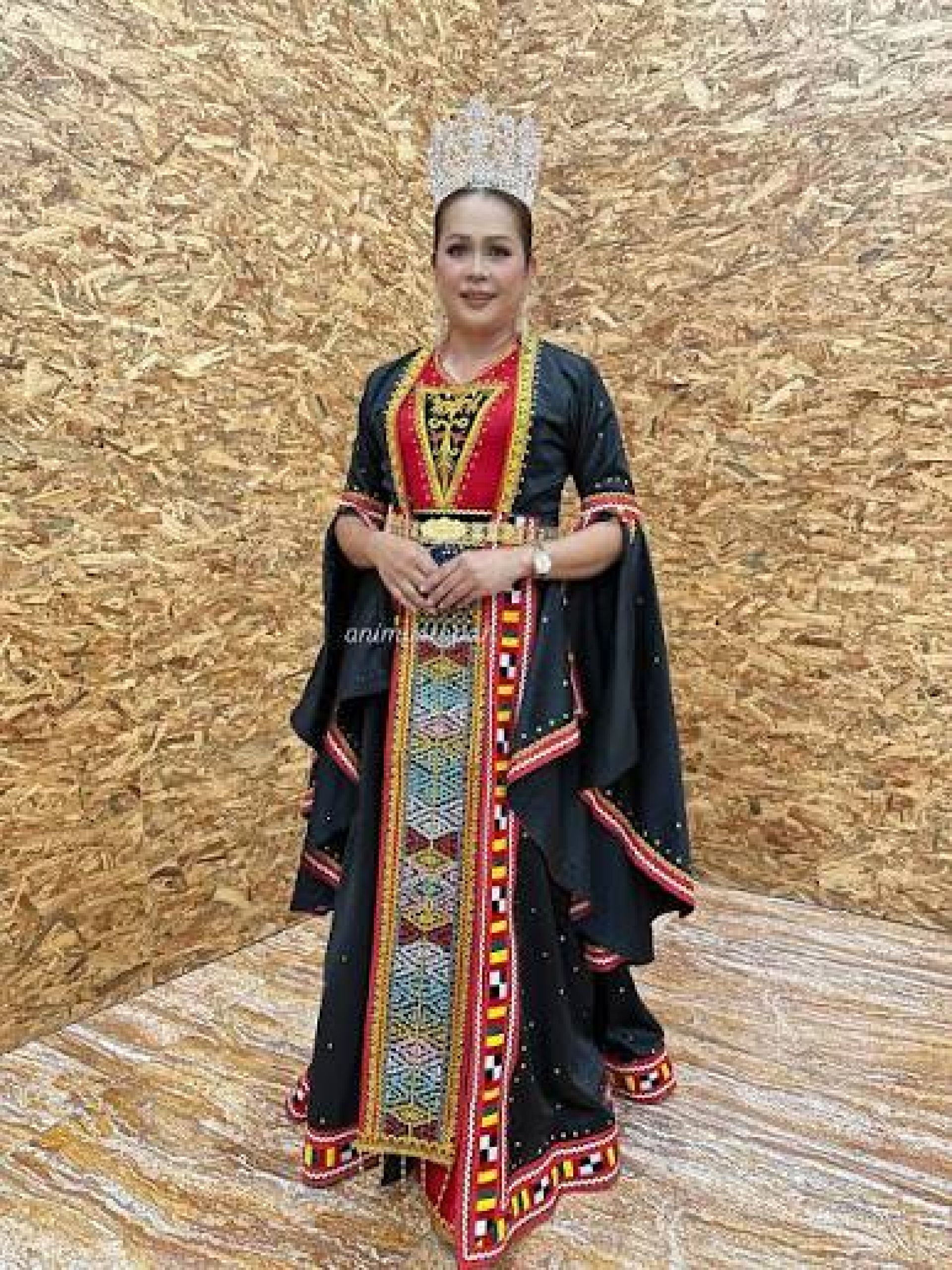 Manik Decoration (Woman) (Blouse & Sarung)